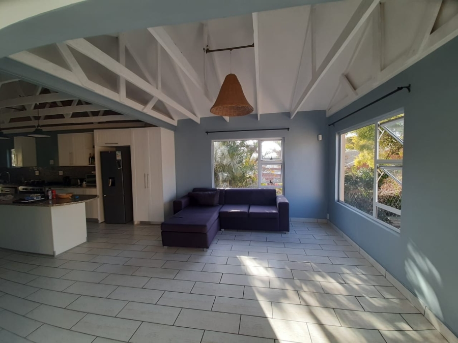 To Let 2 Bedroom Property for Rent in Beacon Bay North Eastern Cape